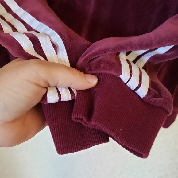 Adidas Velour Crew Neck Maroon Trefoil Sweatshirt Size M - Picture 9 of 12